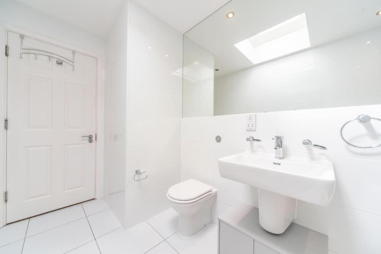 לונדון Lovely Penthouse Near Canary Wharf מראה חיצוני תמונה