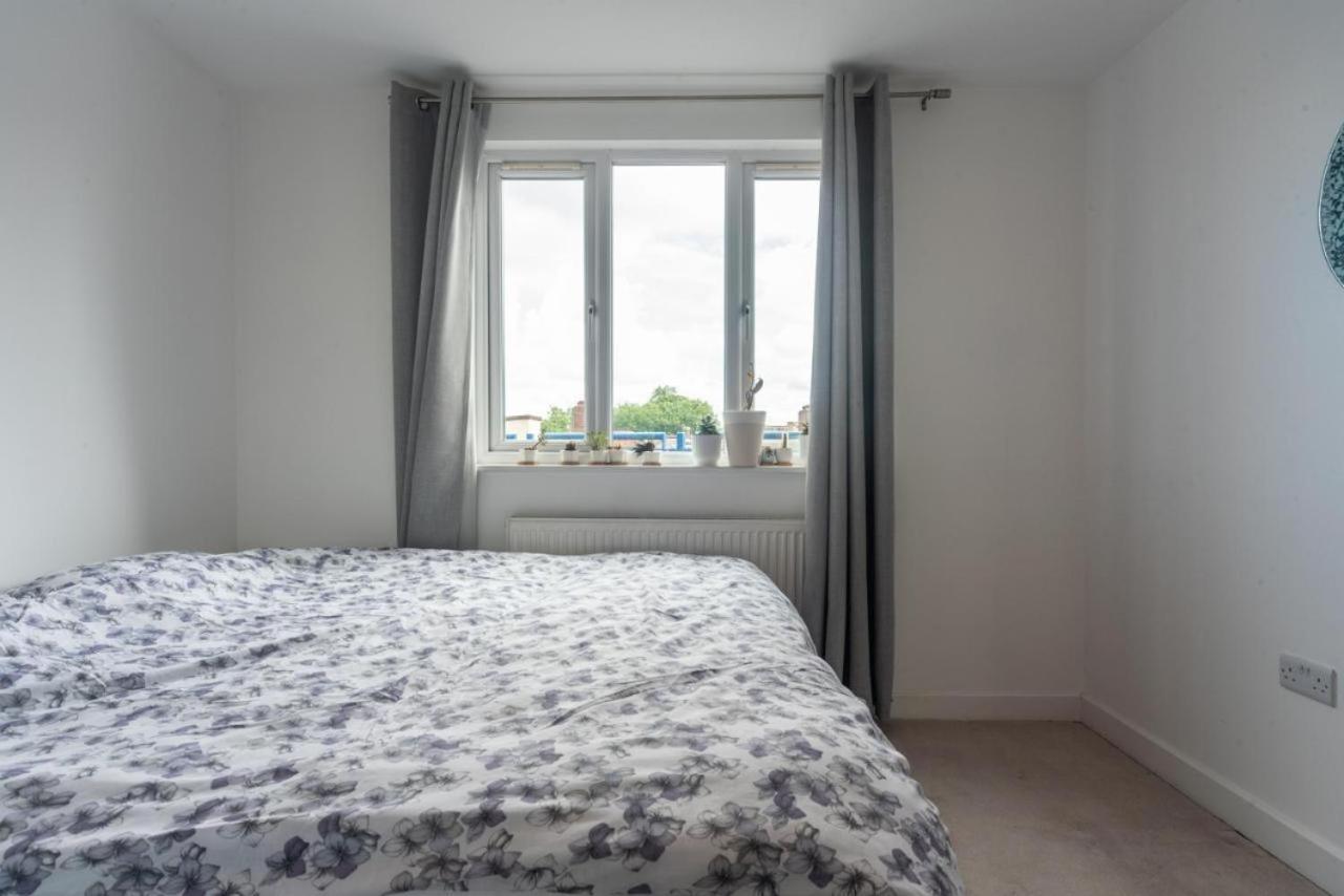 לונדון Lovely Penthouse Near Canary Wharf מראה חיצוני תמונה