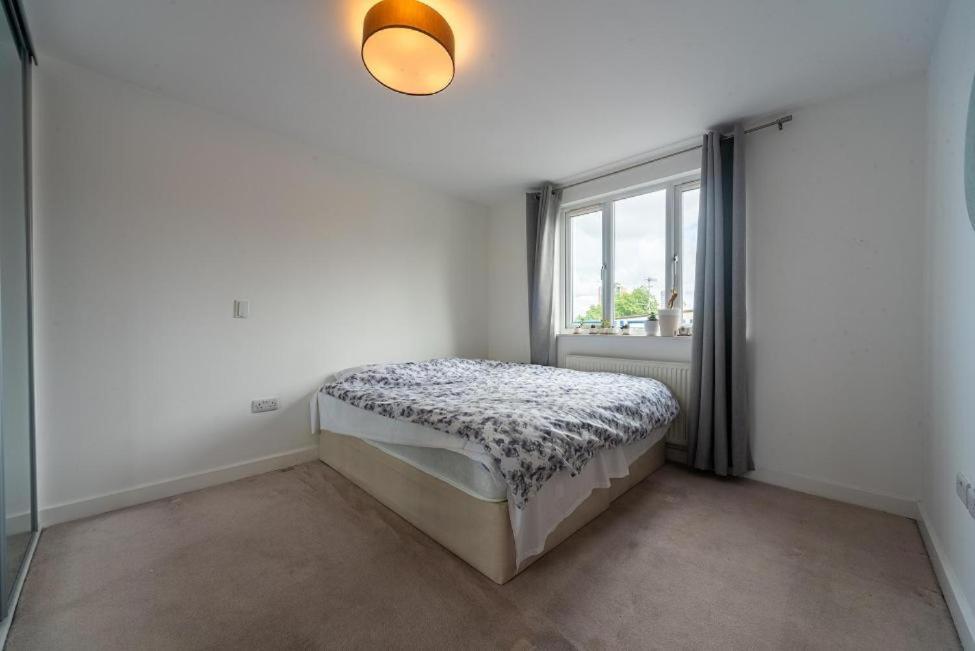 לונדון Lovely Penthouse Near Canary Wharf מראה חיצוני תמונה
