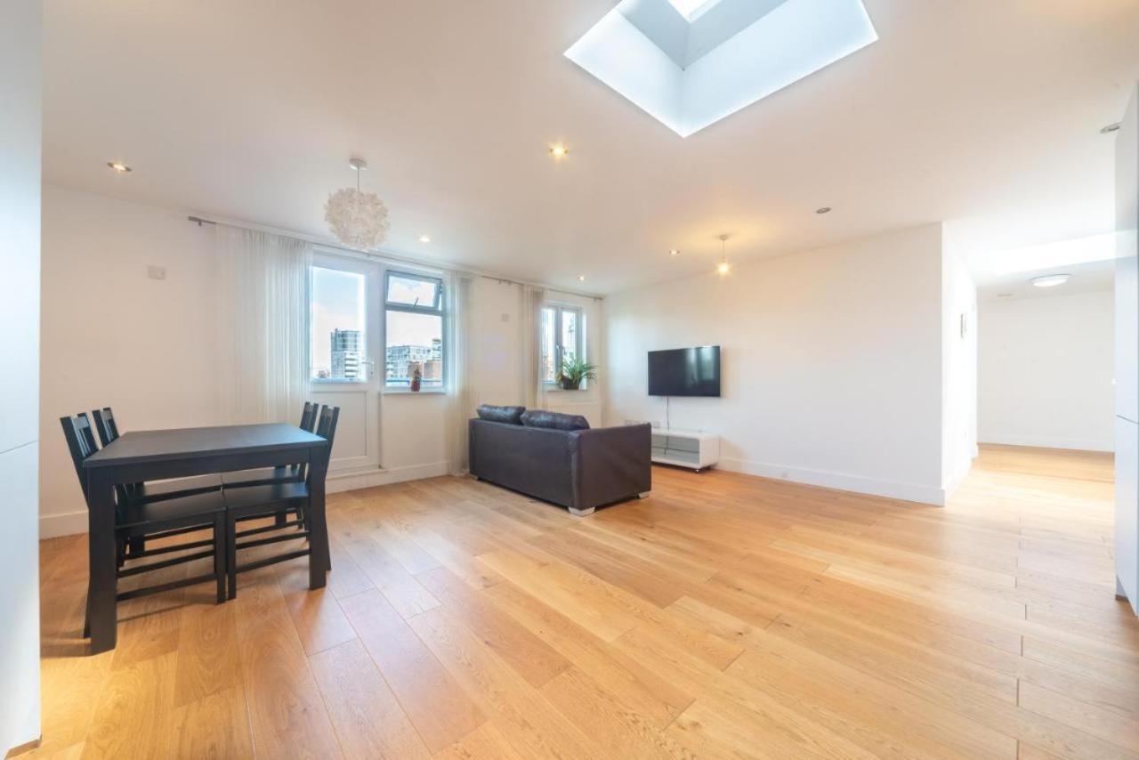 לונדון Lovely Penthouse Near Canary Wharf מראה חיצוני תמונה