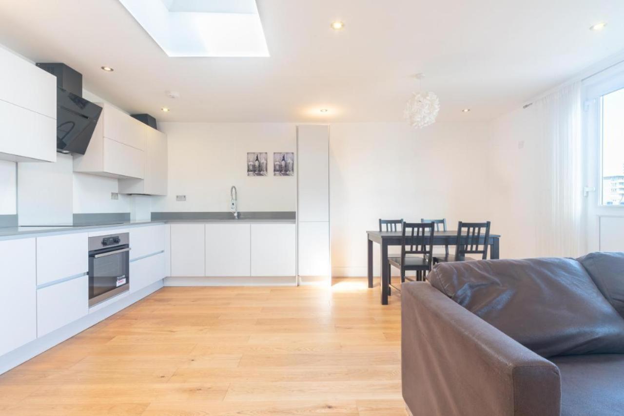 לונדון Lovely Penthouse Near Canary Wharf מראה חיצוני תמונה